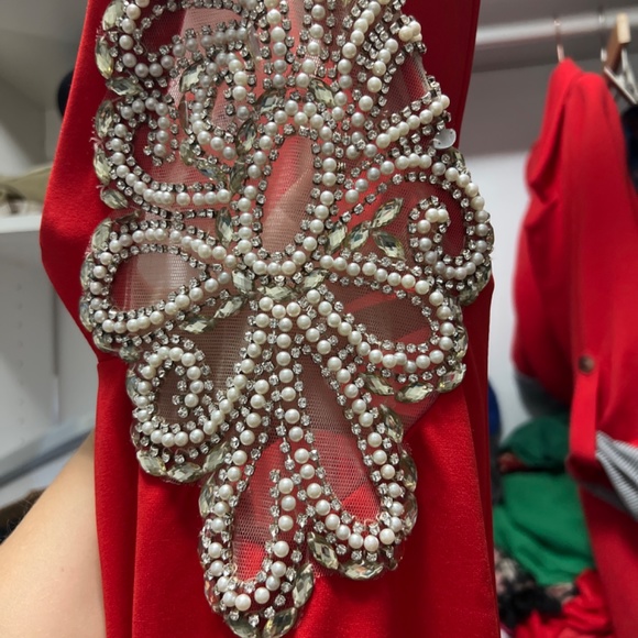 Red Fitted Formal Gown - Picture 3 of 4